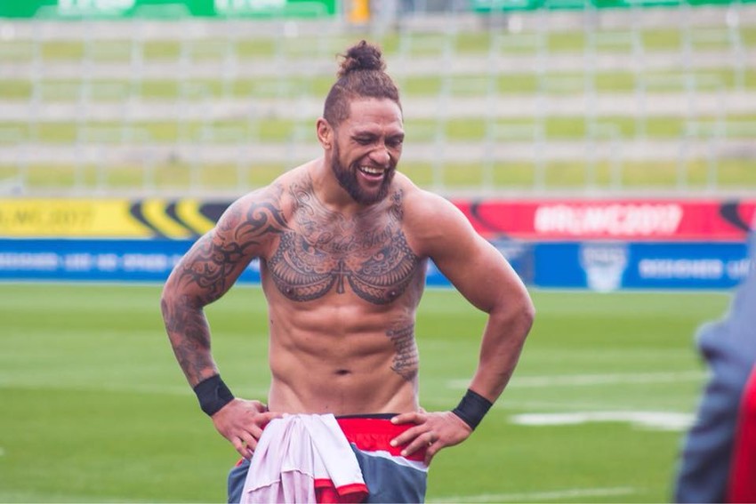 Manu Vatuvei training with the Mate Ma'a Tonga team during the 2017 Rugby League World Cup