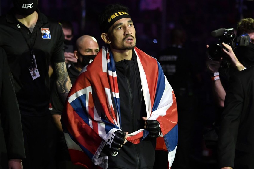 Samoan/Hawaiian UFC star Max Holloway most recently seen fighting on UFC Fight Night in Las Vegas