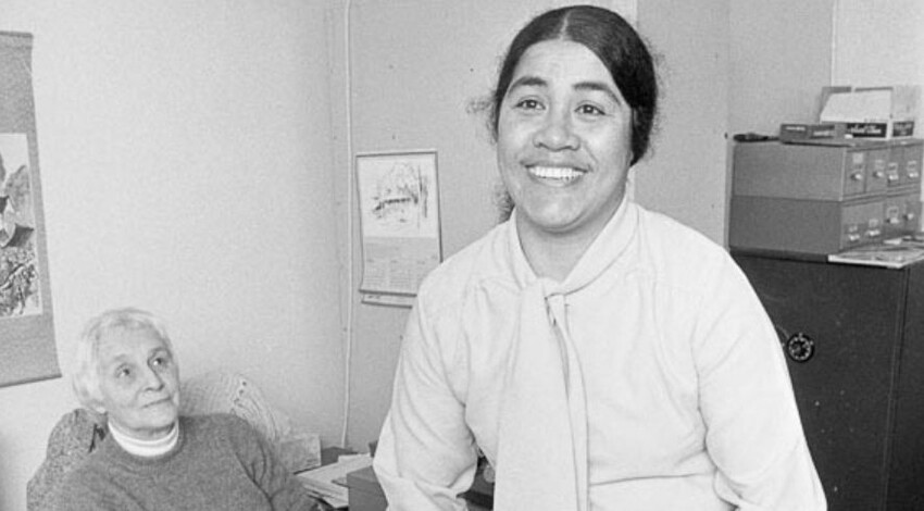 Falema'i Lesa having just won her case for citizenship with the Privy Council, 19 July 1982.